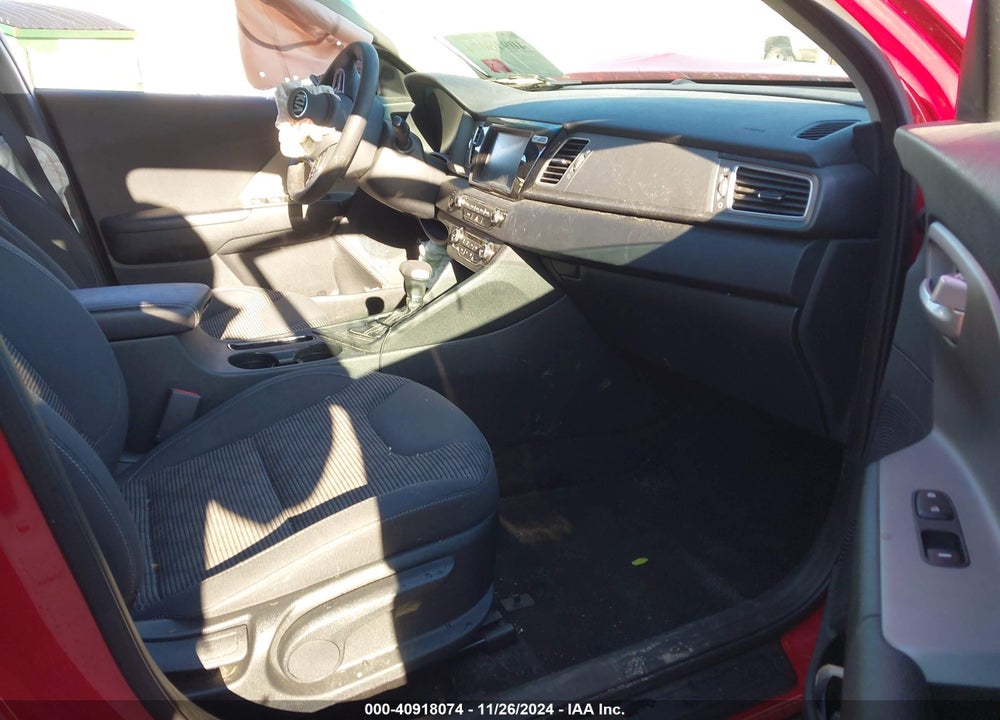 2018 KIA NIRO LX VIN: KNDCB3LC7J5190186