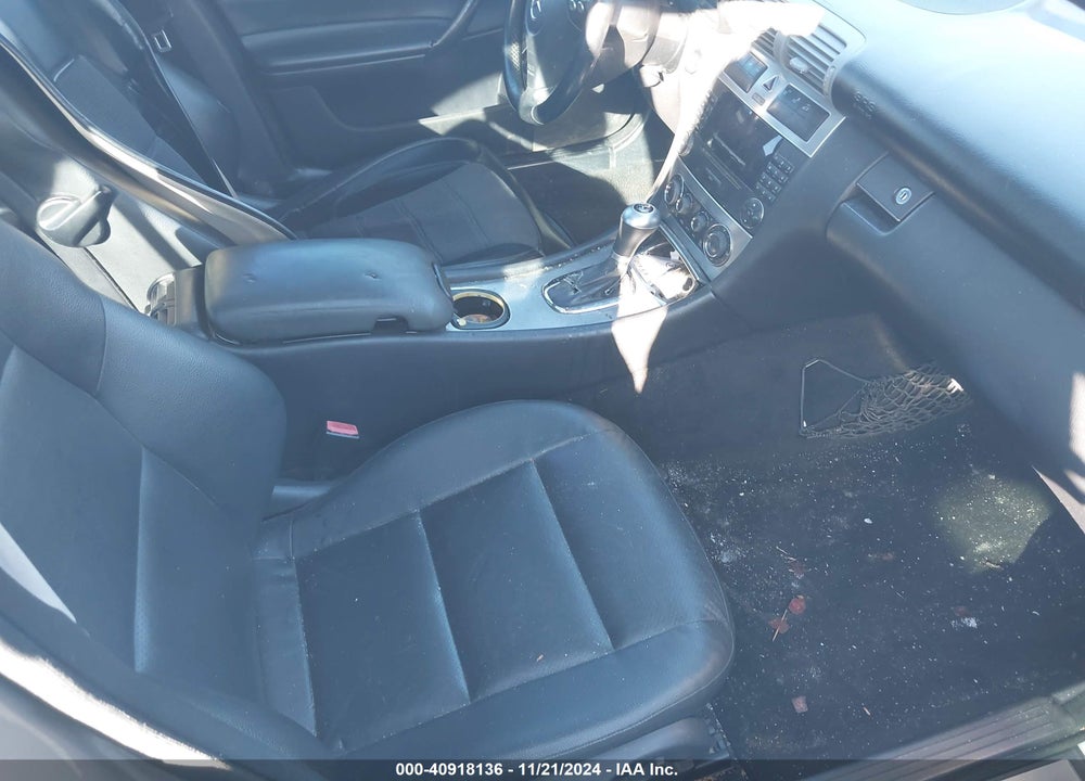 2005 MERCEDES-BENZ C 230 KOMPRESSOR SPORT VIN: WDBRF40JX5F695001