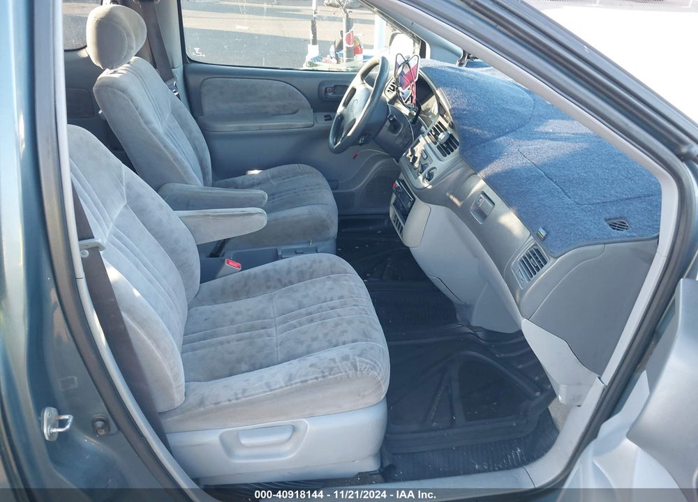 2001 TOYOTA SIENNA LE VIN: 4T3ZF13CX1U394119