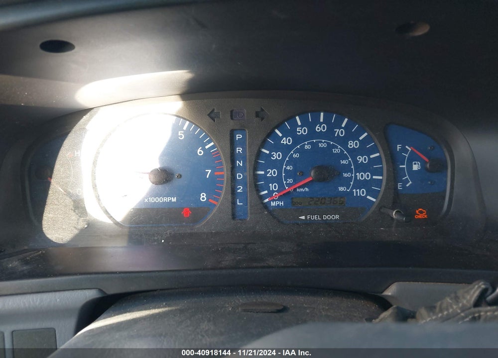 2001 TOYOTA SIENNA LE VIN: 4T3ZF13CX1U394119