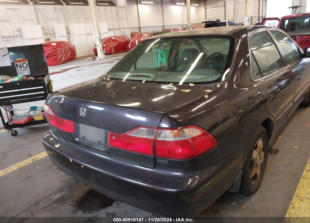 1999 HONDA ACCORD EX V6 VIN: 1HGCG1656XA013259