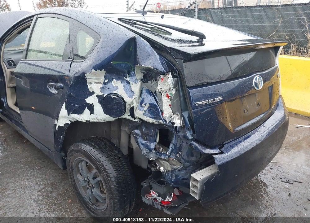2015 TOYOTA PRIUS VIN: JTDKN3DU3F0418375