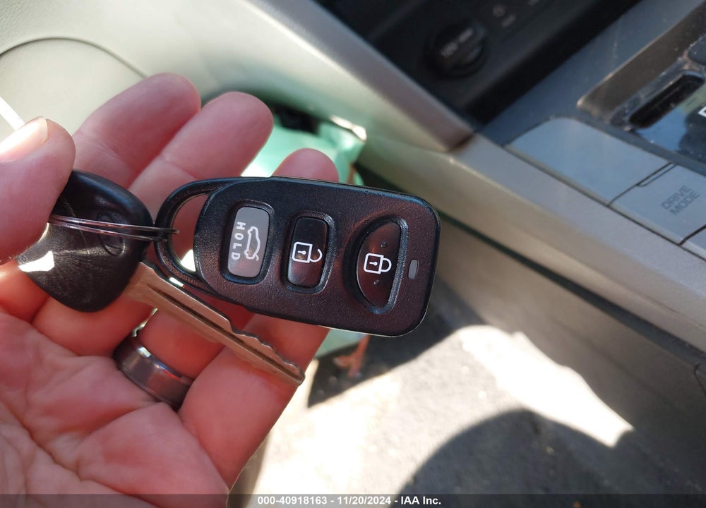 2019 HYUNDAI ELANTRA SEL VIN: KMHD84LF7KU769250