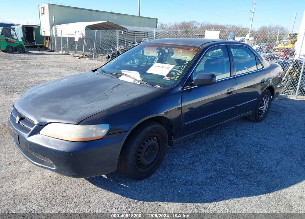 2000 HONDA ACCORD 2.3 LX VIN: 1HGCG6651YA088031