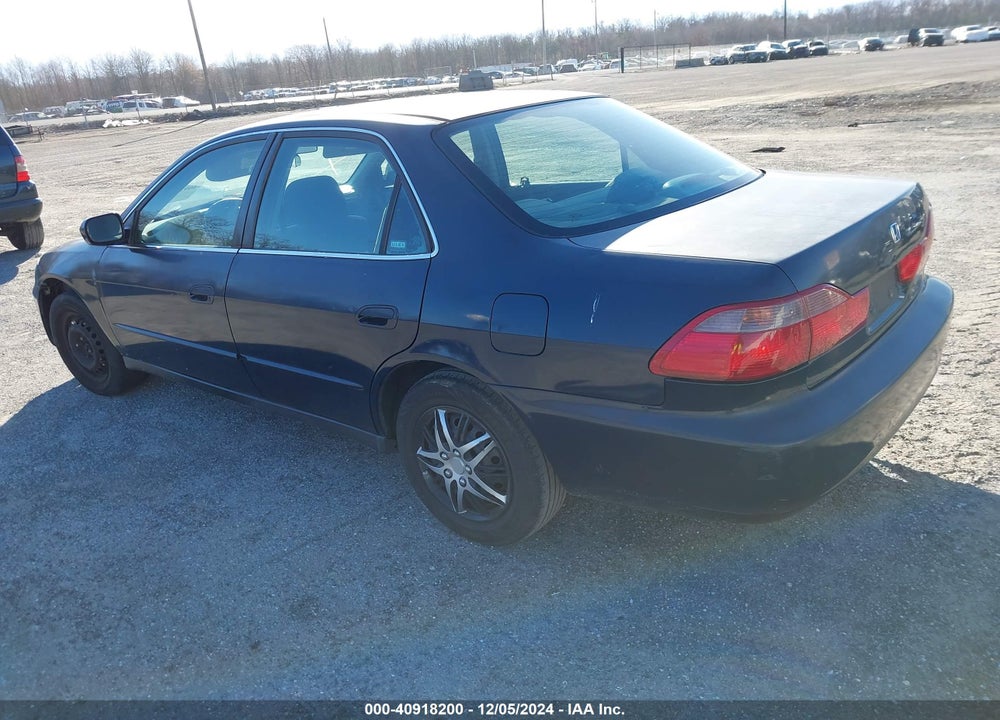 2000 HONDA ACCORD 2.3 LX VIN: 1HGCG6651YA088031