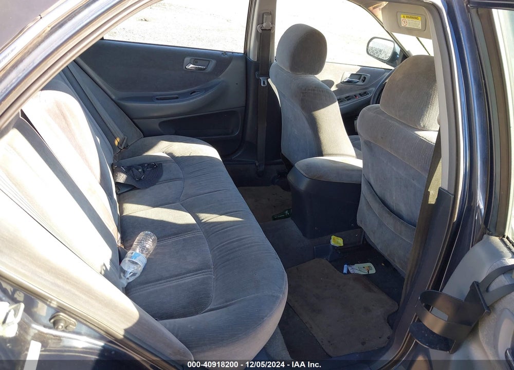 2000 HONDA ACCORD 2.3 LX VIN: 1HGCG6651YA088031