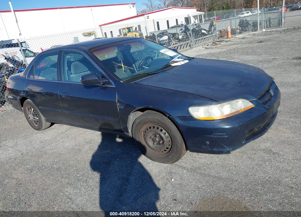 2000 HONDA ACCORD 2.3 LX VIN: 1HGCG6651YA088031