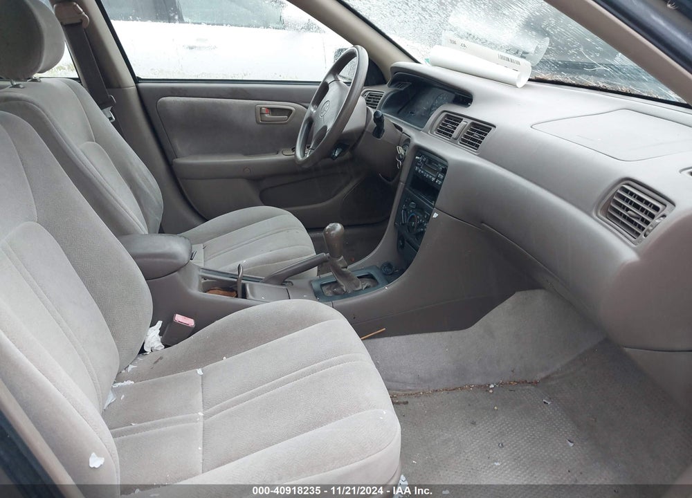 1999 TOYOTA CAMRY CE VIN: 4T1BG22K6XU877119