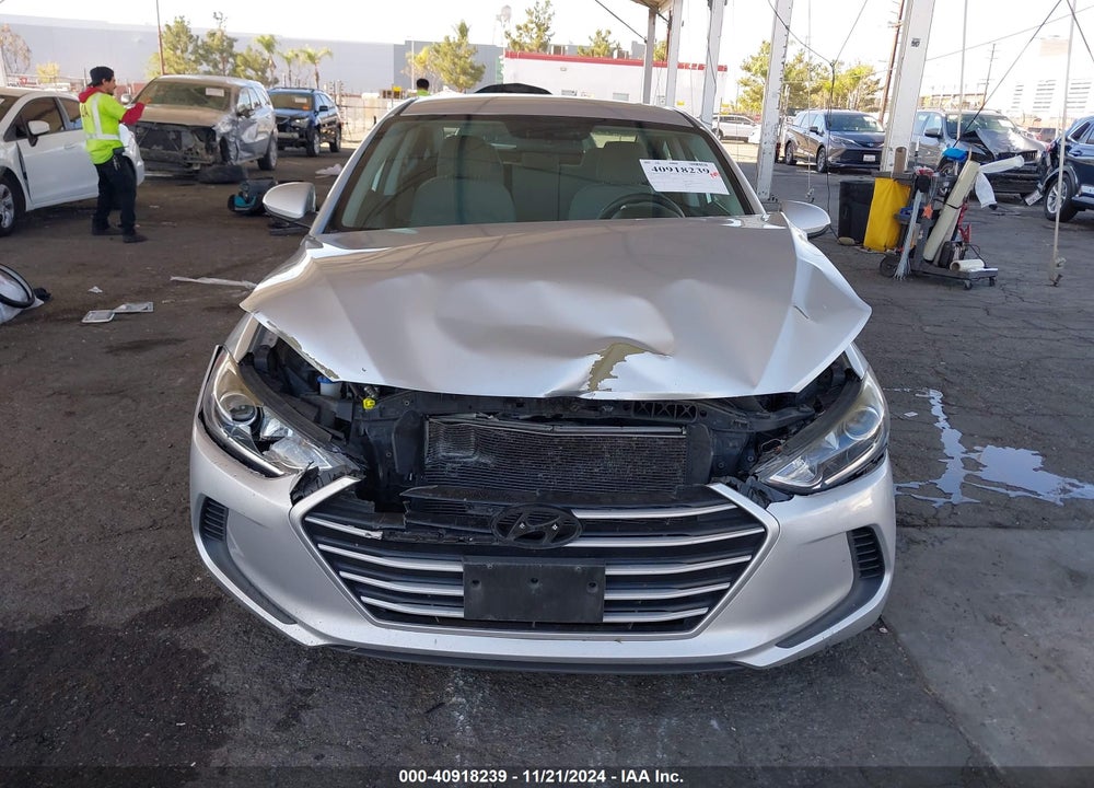 2018 HYUNDAI ELANTRA VIN: 5NPD84LF0JH289323