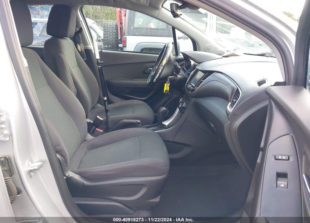2017 CHEVROLET TRAX LS VIN: 3GNCJKSB1HL227854