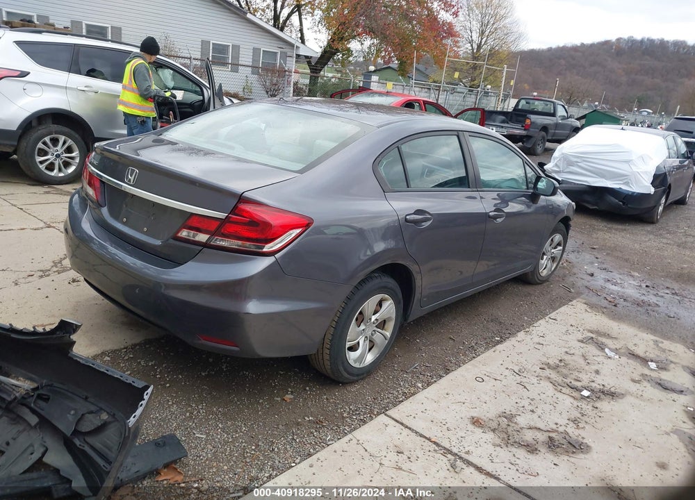 2015 HONDA CIVIC LX VIN: 19XFB2F51FE021541