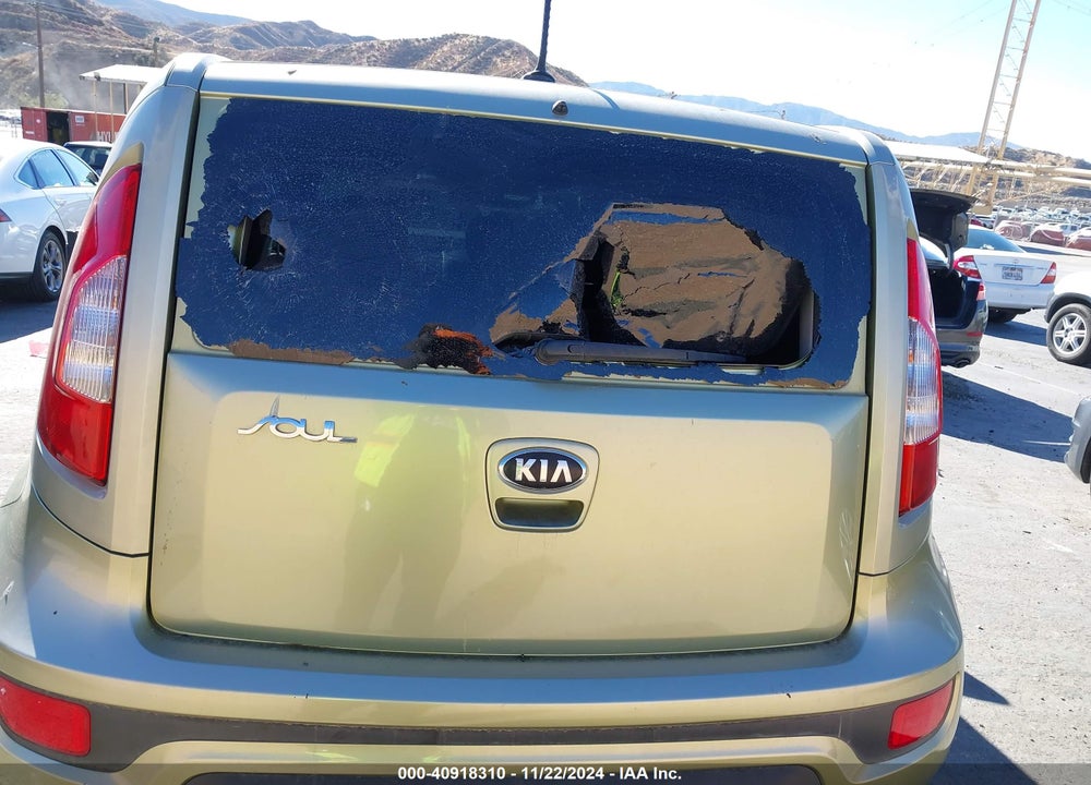 2013 KIA SOUL VIN: KNDJT2A57D7556689