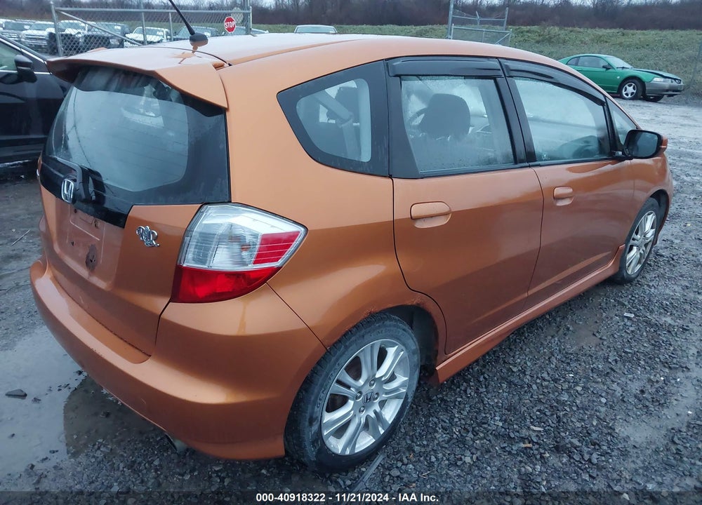 2009 HONDA FIT SPORT VIN: JHMGE876X9S023214