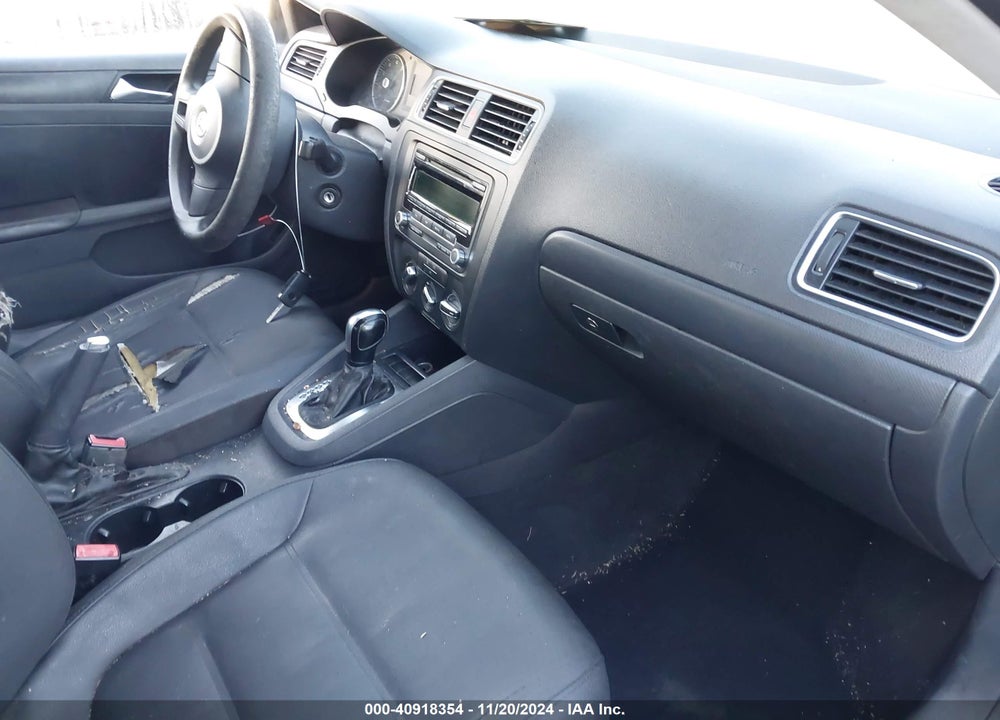 2012 VOLKSWAGEN JETTA 2.5L SE VIN: 3VWDP7AJ1CM330905
