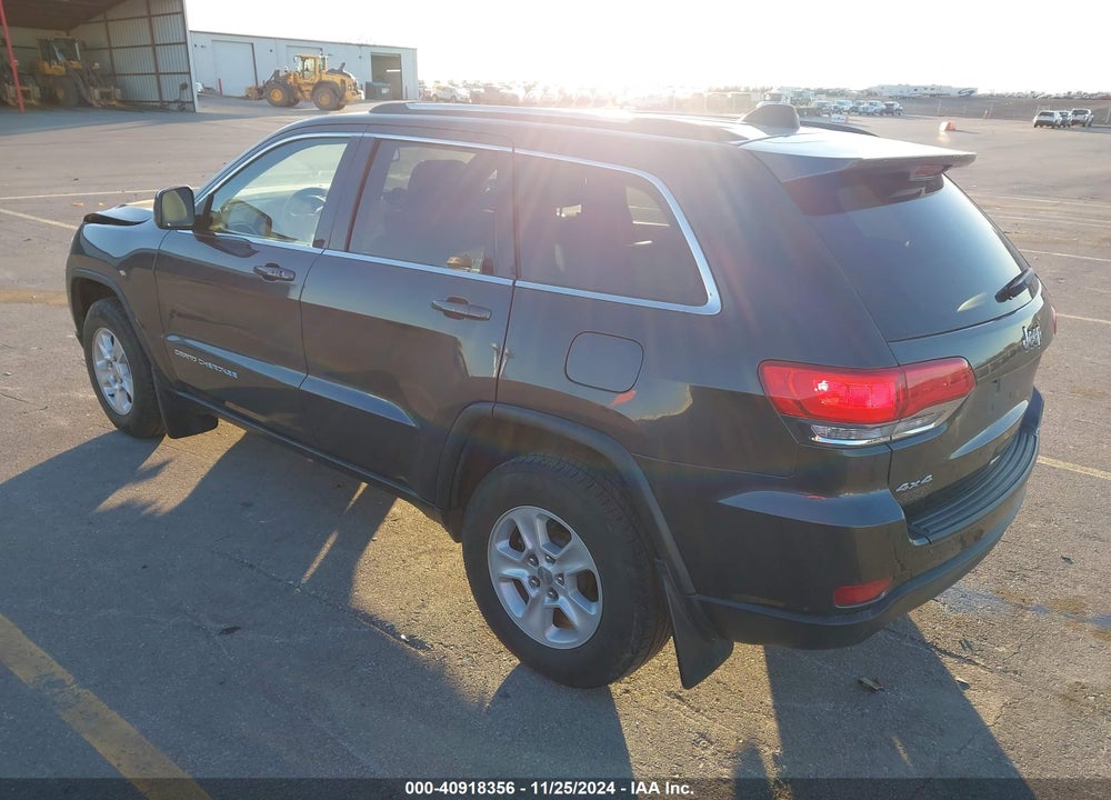 2015 JEEP GRAND CHEROKEE LAREDO VIN: 1C4RJFAG7FC821946