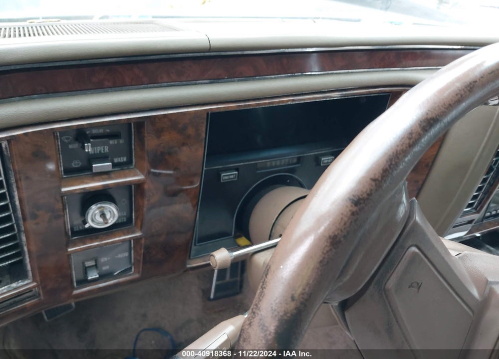 1991 CADILLAC BROUGHAM VIN: 1G6DW54E2MR701615