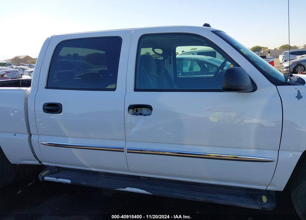 2005 GMC SIERRA 1500 SLE VIN: 2GTEK13T851325504