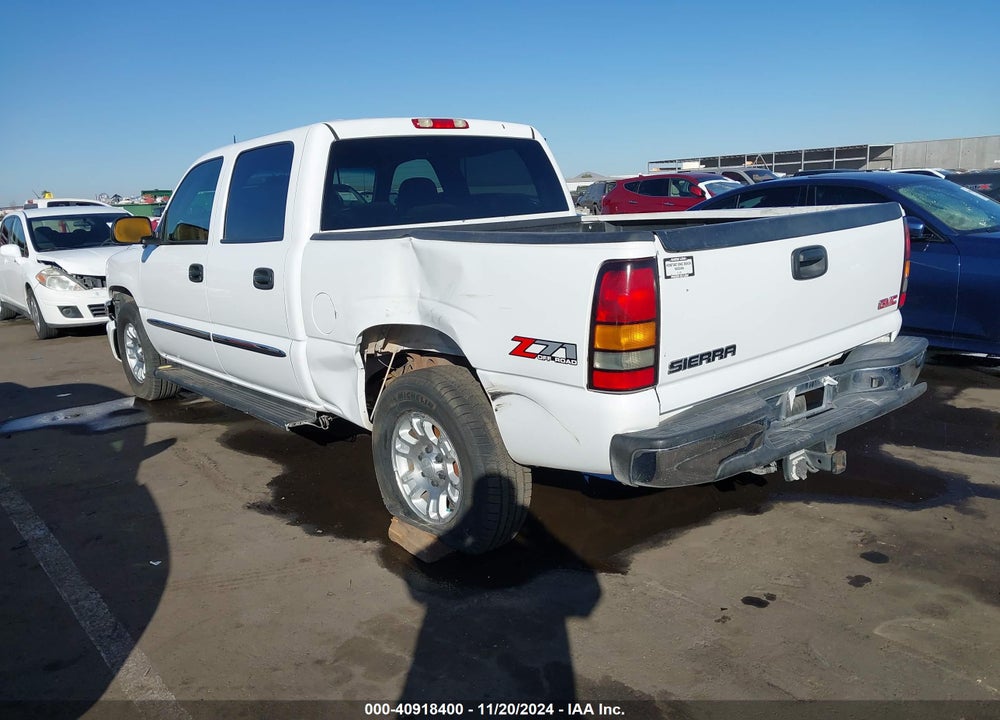 2005 GMC SIERRA 1500 SLE VIN: 2GTEK13T851325504