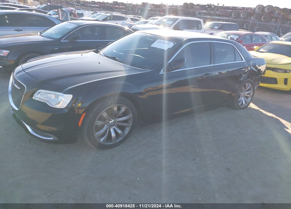 2018 CHRYSLER 300 TOURING L VIN: 2C3CCAAG0JH143053