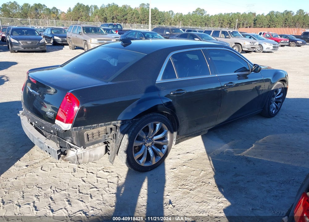 2018 CHRYSLER 300 TOURING L VIN: 2C3CCAAG0JH143053