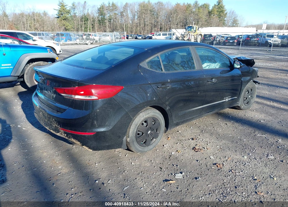 2018 HYUNDAI ELANTRA SE VIN: KMHD74LF6JU467787