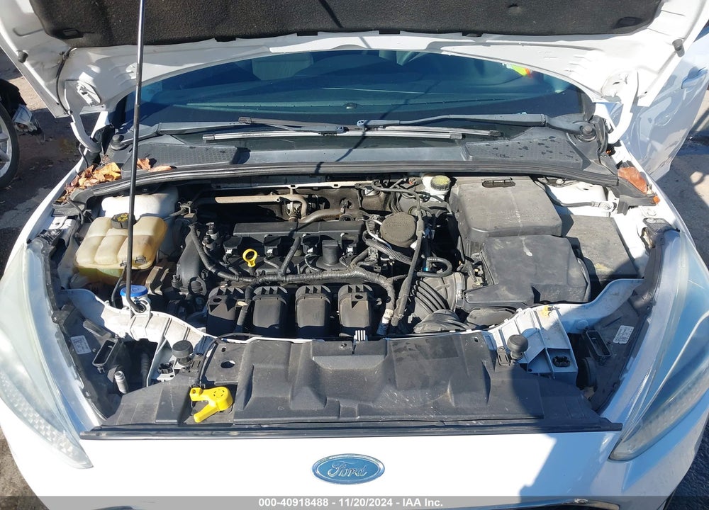 2015 FORD FOCUS SE VIN: 1FADP3F2XFL230469
