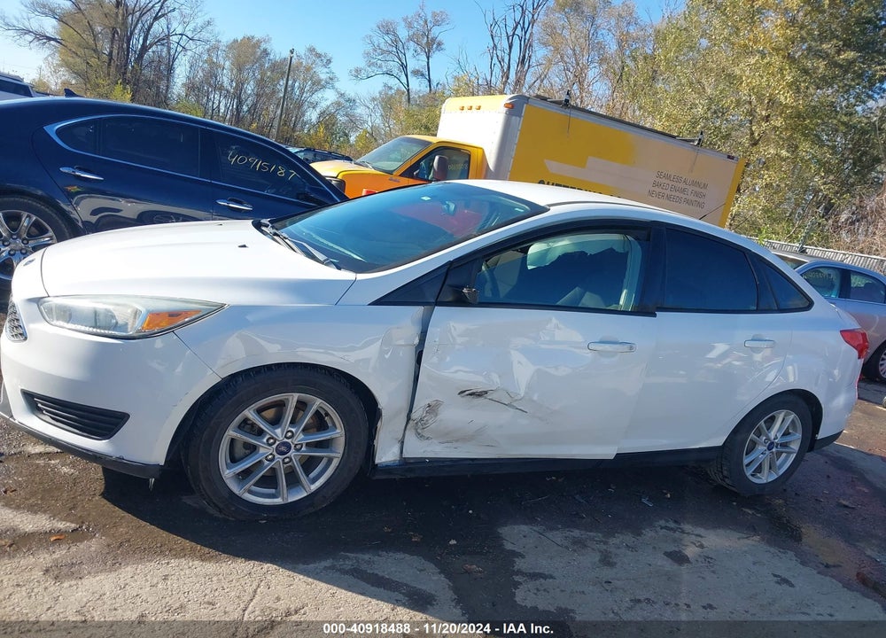 2015 FORD FOCUS SE VIN: 1FADP3F2XFL230469