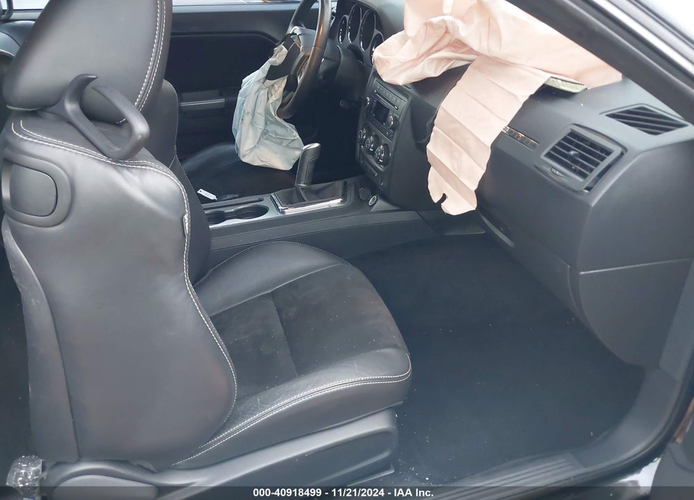 2014 DODGE CHALLENGER R/T CLASSIC VIN: 2C3CDYBT4EH176631