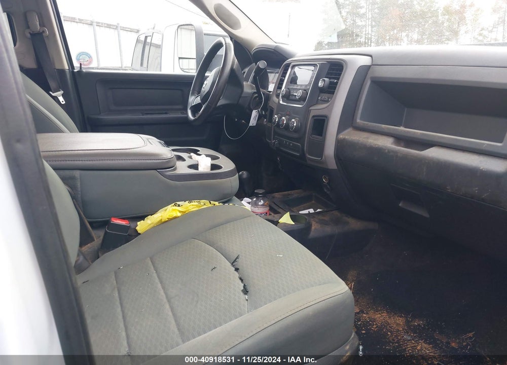 2016 RAM 2500 TRADESMAN VIN: 3C6UR5CL7GG323534