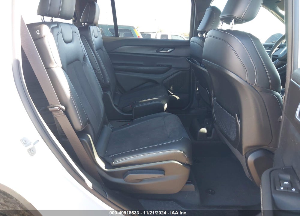 2024 JEEP GRAND CHEROKEE L ALTITUDE 4X4 VIN: 1C4RJKAG9R8524015