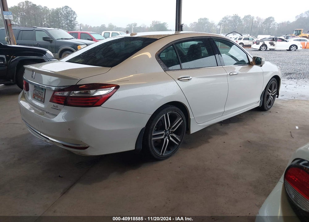 2017 HONDA ACCORD TOURING V6 VIN: 1HGCR3F92HA019313