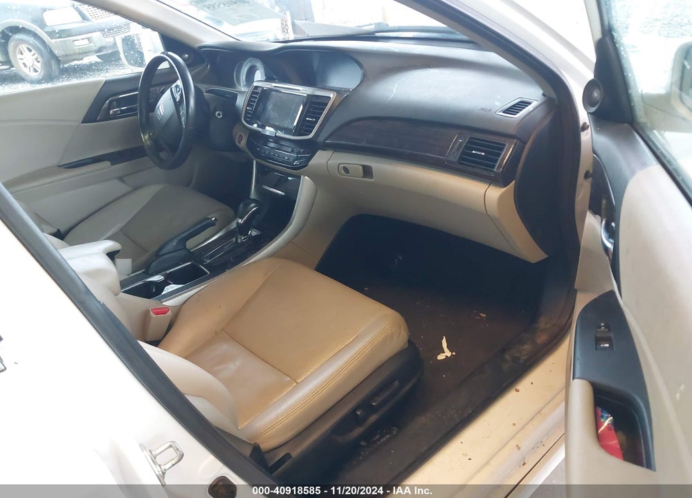 2017 HONDA ACCORD TOURING V6 VIN: 1HGCR3F92HA019313