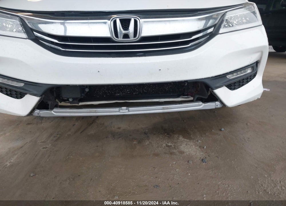 2017 HONDA ACCORD TOURING V6 VIN: 1HGCR3F92HA019313