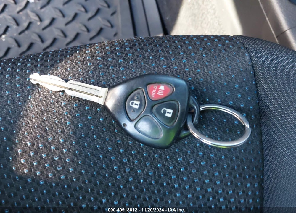 2009 TOYOTA MATRIX S VIN: 2T1LE40E69C009306