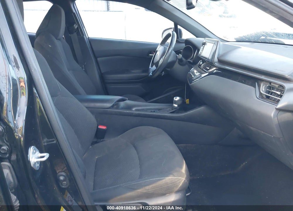 2018 TOYOTA C-HR XLE PREMIUM VIN: NMTKHMBX0JR026873