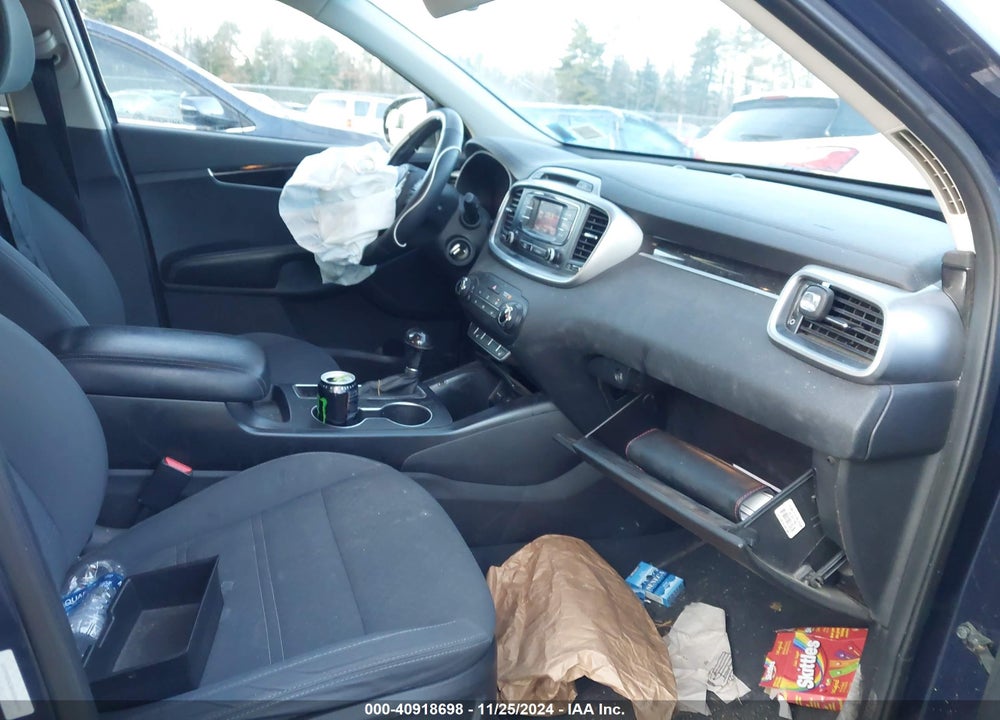 2016 KIA SORENTO 2.4L LX VIN: 5XYPGDA38GG066004
