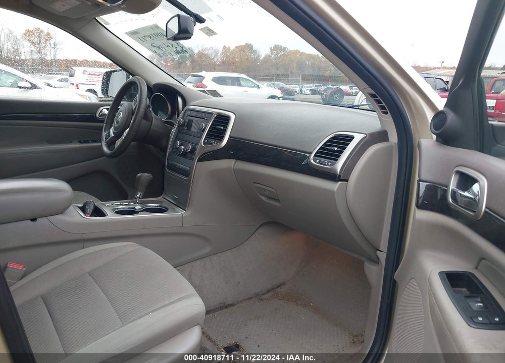 2011 JEEP GRAND CHEROKEE LAREDO VIN: 1J4RR4GG6BC571981