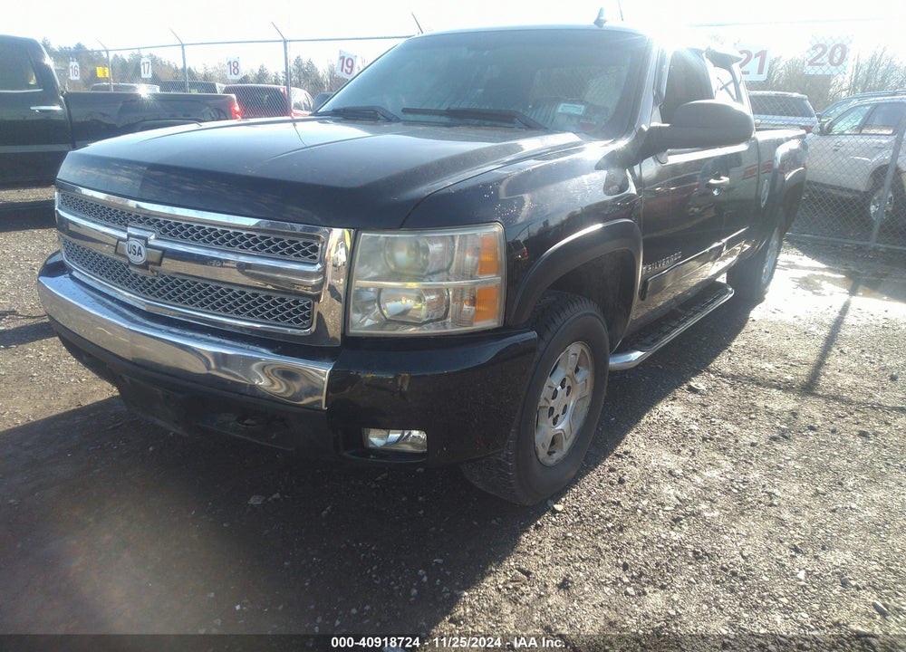 2008 CHEVROLET SILVERADO 1500 LT1 VIN: 2GCEK19J581124945
