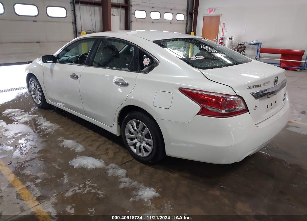 2013 NISSAN ALTIMA VIN: 1N4AL3AP4DN558800