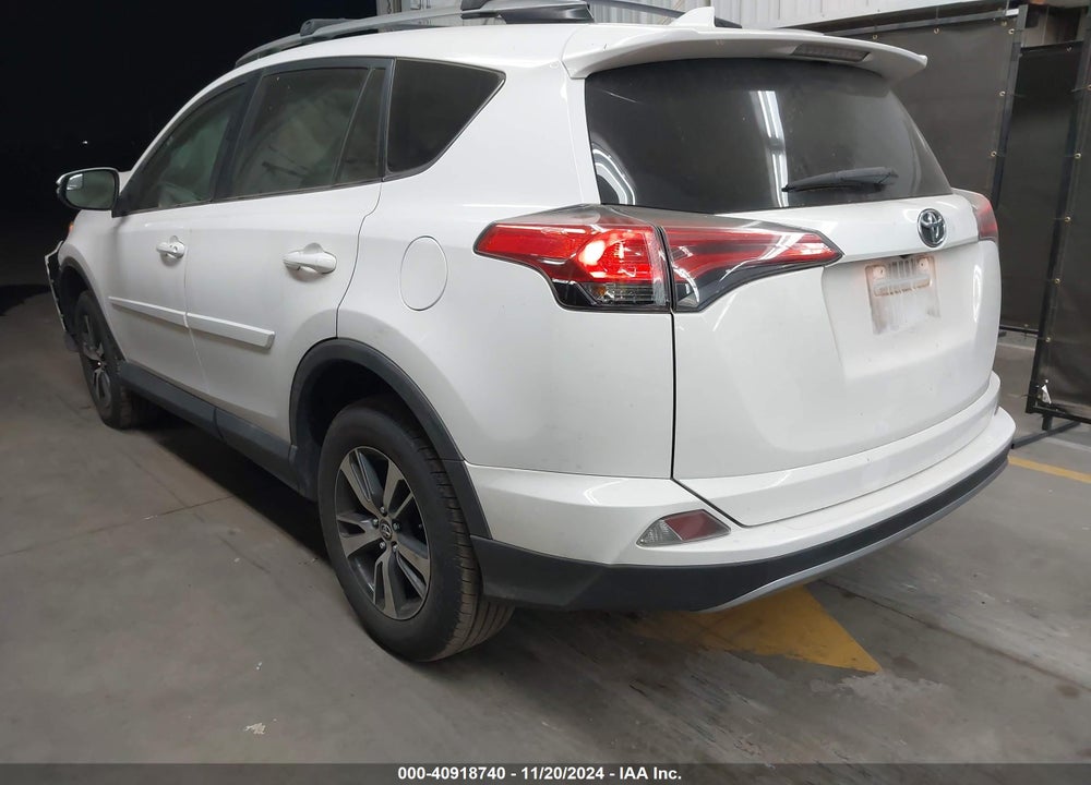 2017 TOYOTA RAV4 XLE VIN: 2T3WFREV2HW345393