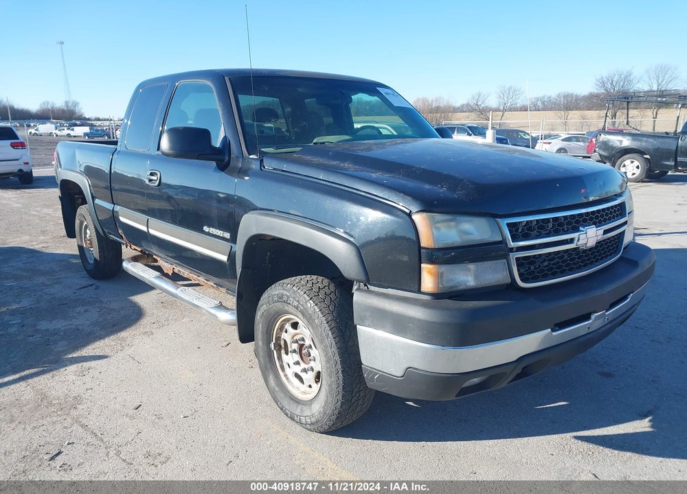 2007 CHEVROLET SILVERADO 2500HD CLASSIC LT1 VIN: 1GCHK29U47E194317