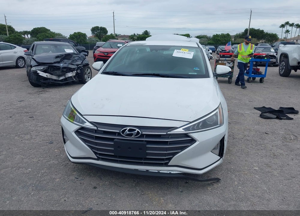 2019 HYUNDAI ELANTRA VIN: 5NPD84LF2KH426330