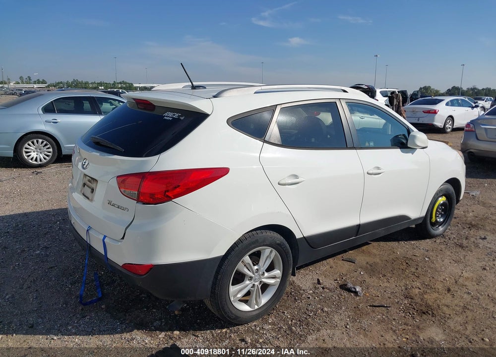 2011 HYUNDAI TUCSON GLS VIN: KM8JU3AC2BU300293