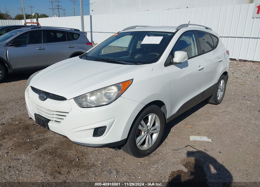 2011 HYUNDAI TUCSON GLS VIN: KM8JU3AC2BU300293