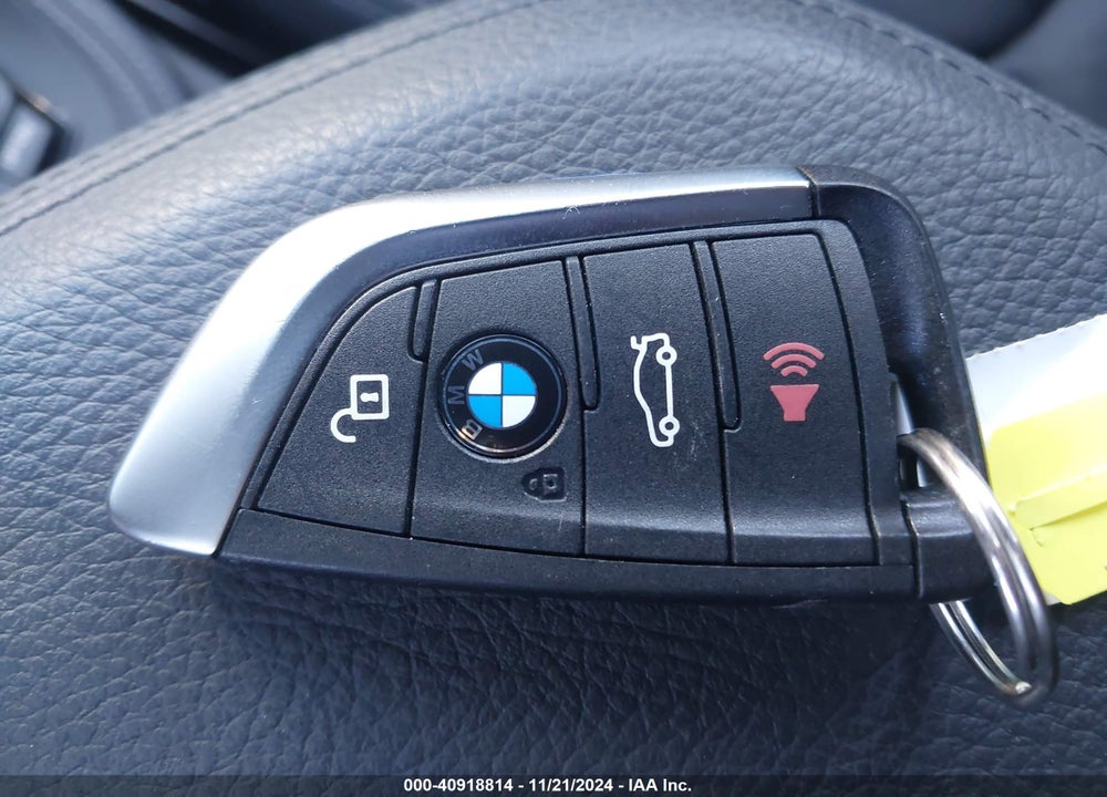 2018 BMW X1 SDRIVE28I VIN: WBXHU7C39J5H40422