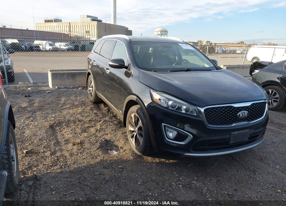 2018 KIA SORENTO 3.3L EX VIN: 5XYPHDA53JG384862