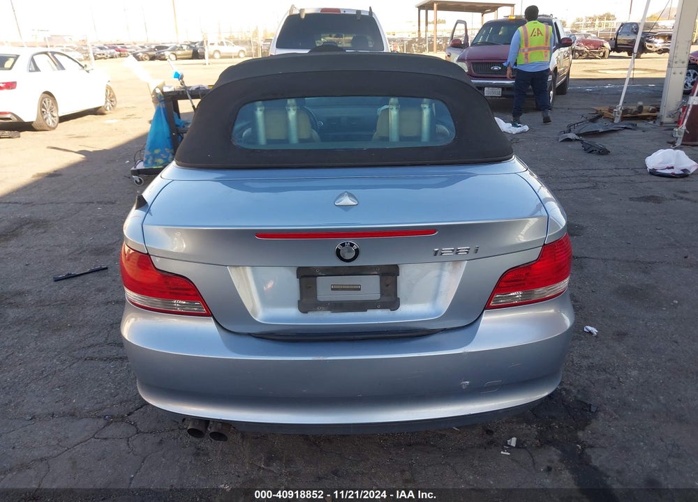 2009 BMW 128I VIN: WBAUN13529VH81197