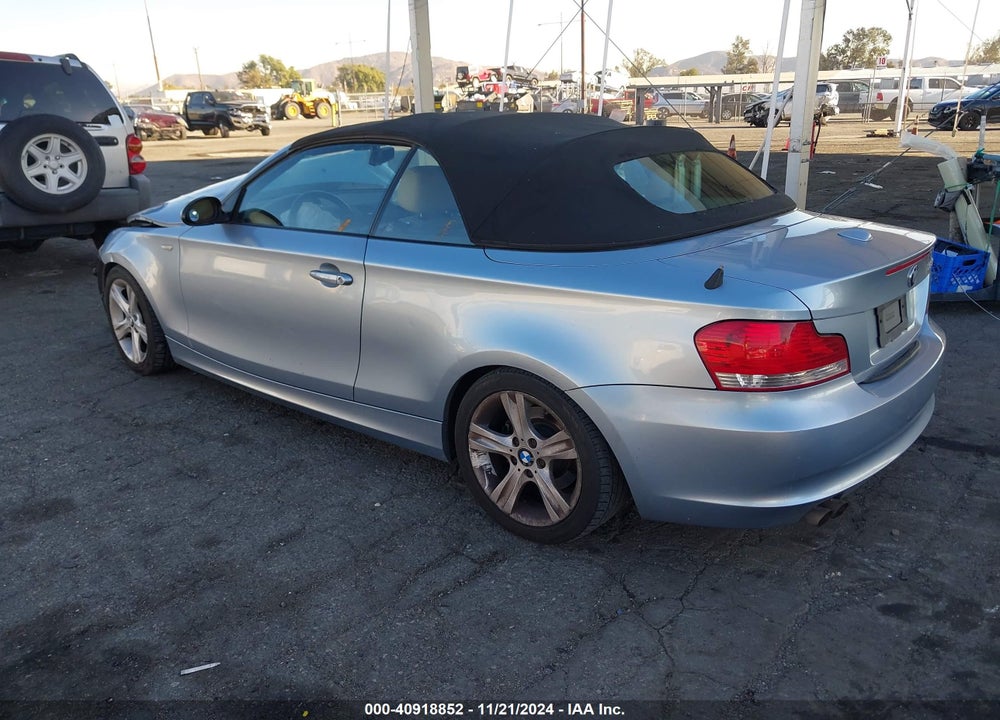 2009 BMW 128I VIN: WBAUN13529VH81197