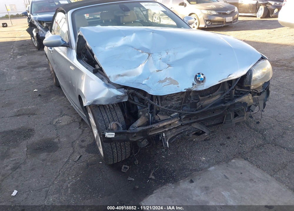 2009 BMW 128I VIN: WBAUN13529VH81197