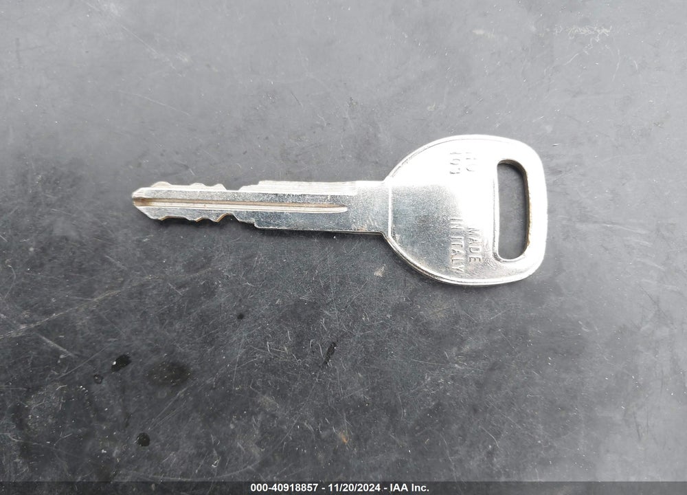 1998 HONDA CIVIC LX VIN: 2HGEJ6576WH579268